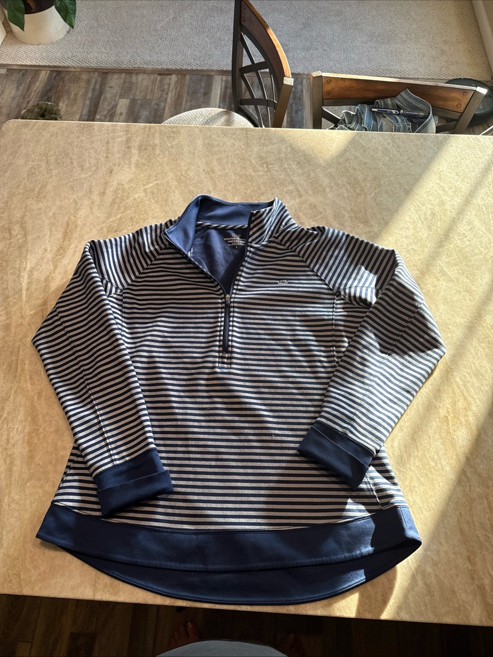 Vineyard Vines Performance Quarter Zip blue and white striped Print Women’s Sz L